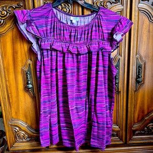 Fusia and black stripped blouse.